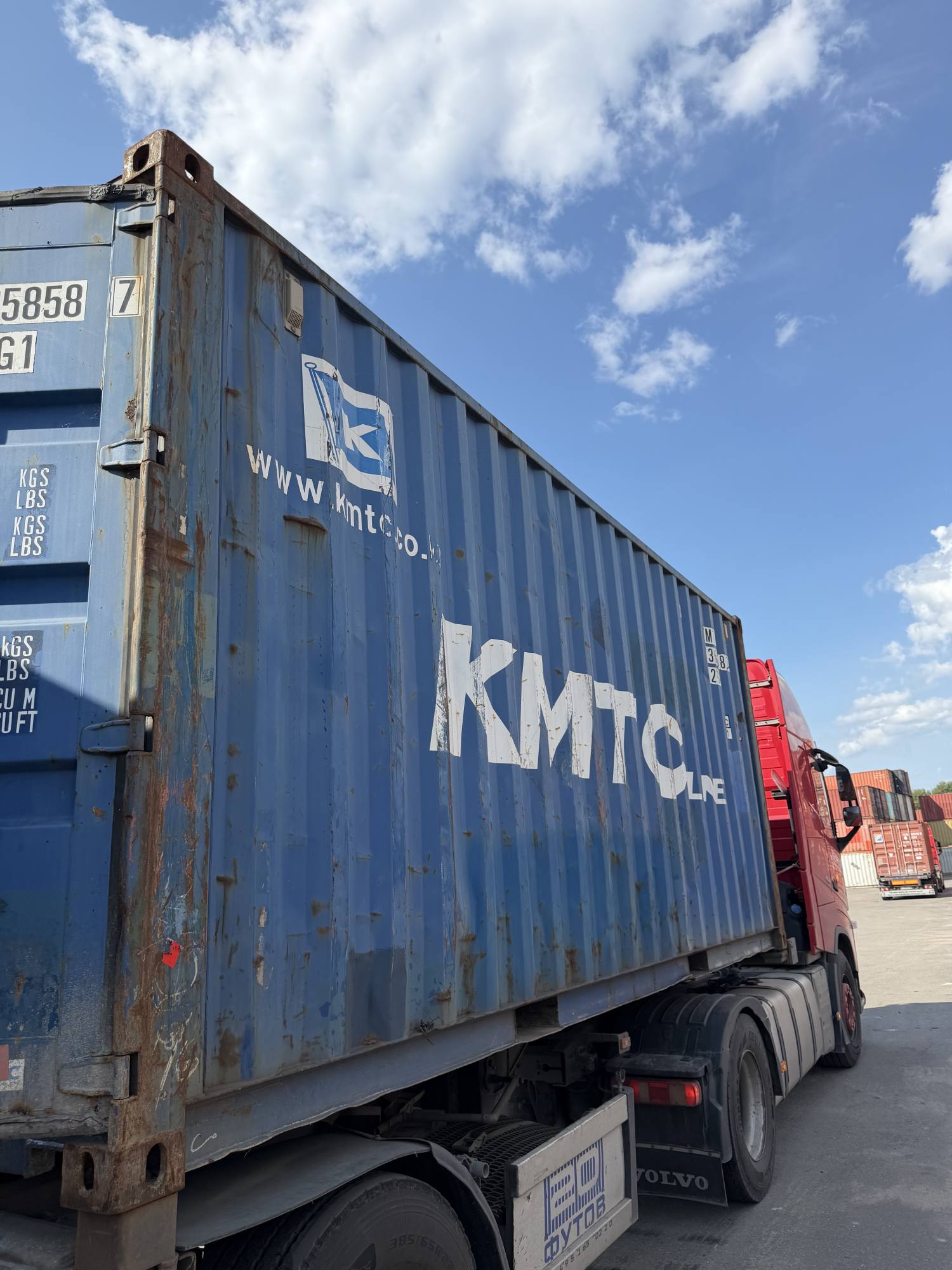 Морской контейнер 20 футов KMTU7358587